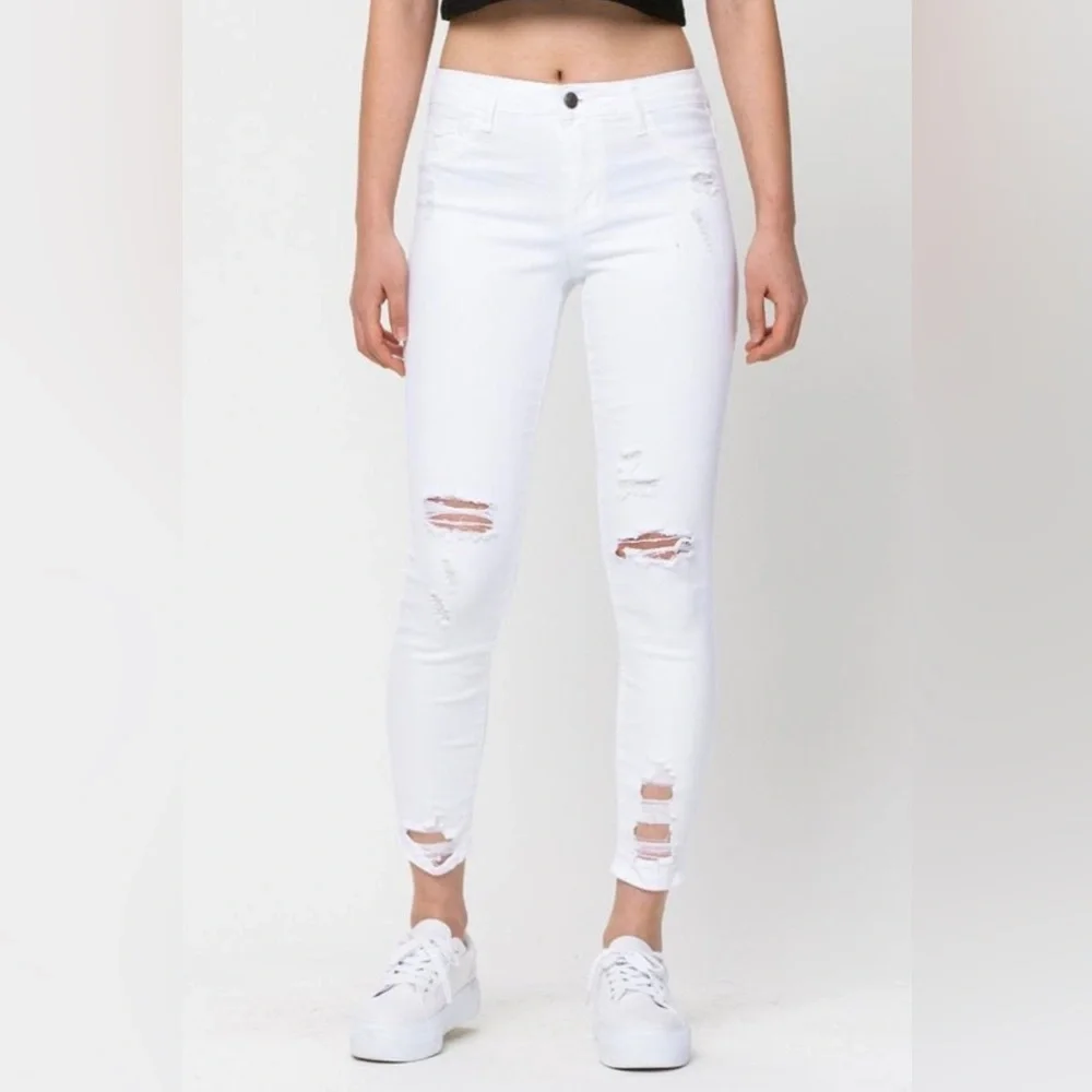 Cello White Distressed Cropped Mid Rise Skinny Jeans Size 9